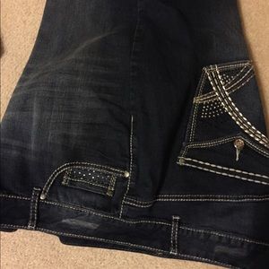 Cropped jeans with cuffs